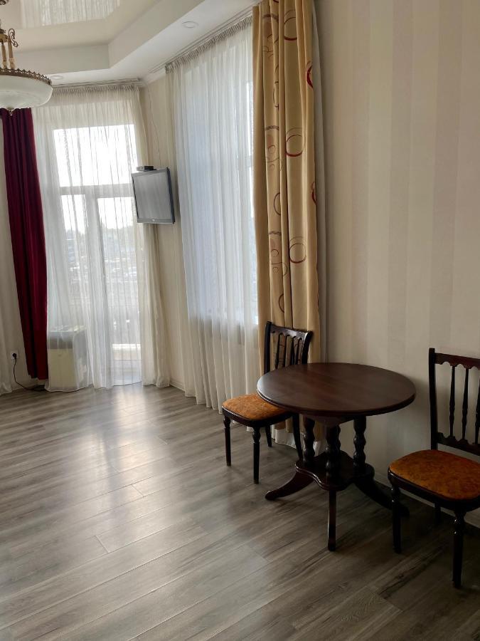 Apartment Studio -Біля Вокзалу-Недалеко Від Центру-Городоцька 151 Lemberg Exterior foto